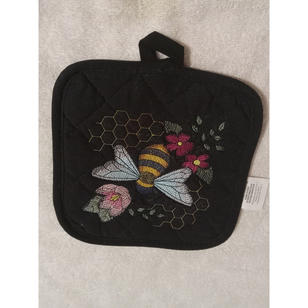 Black Pot‎ Holder Bee Flower Honeycomb Embroidery Quilted Kitchen Potholder